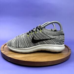 WOMENS NIKE FREE RUN MOTION FLYKNIT SIZE 6